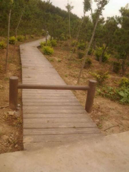 煙臺仿木樹樁廠家，煙臺仿木樹樁報價，煙臺仿木樹樁哪家好