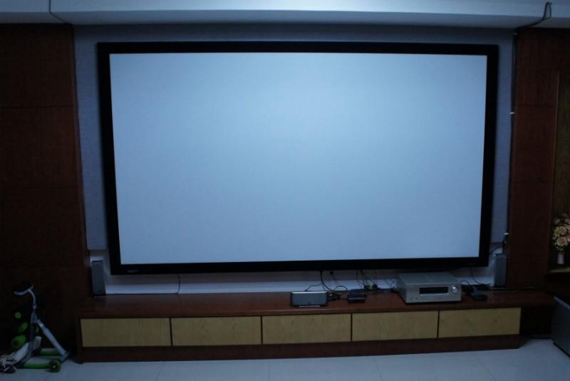 供應(yīng)三石200寸電動(dòng)幕布畫框透聲銀幕，山東三石投影銀幕總代理，濟(jì)南定做三石家用投影幕布，濟(jì)南買三石投影幕布