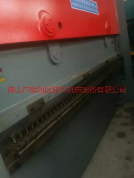 供應(yīng)建筑鋁模板單排沖孔機-建筑鋁模板單排沖孔機廠家