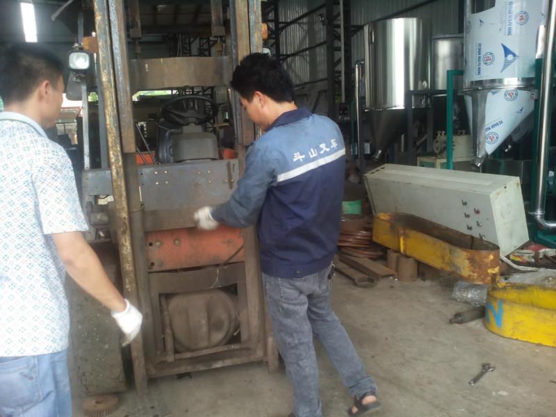 叉車(chē)維修圖片/叉車(chē)維修樣板圖 (3)