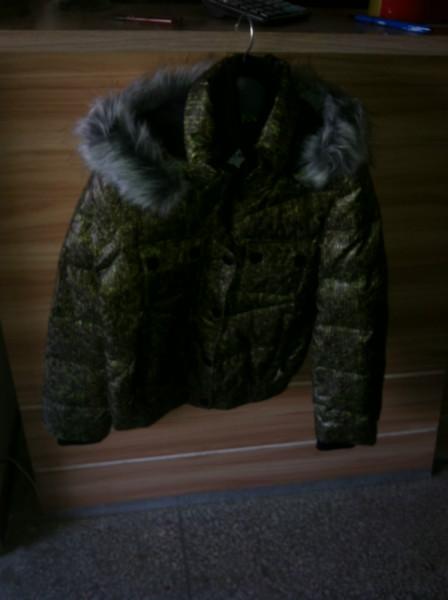 供應(yīng)便宜尾貨服裝批發(fā)——時尚女裝批發(fā)