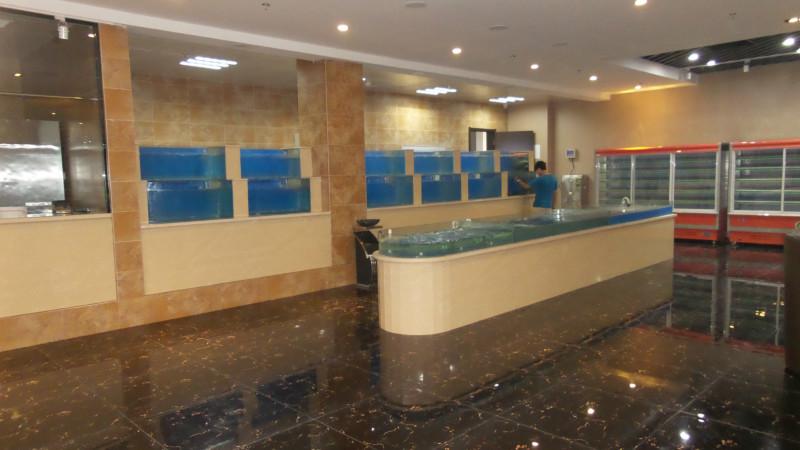 供應(yīng)天津海鮮池魚缸