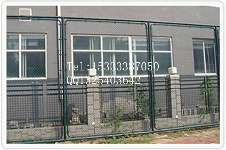 廠家直銷倉庫護欄網(wǎng)，鐵路護欄網(wǎng)