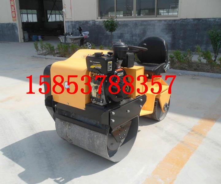 無(wú)極變速小型壓路機(jī)圖片
