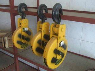 鋼絲繩電動葫蘆吊鉤組生產(chǎn)廠家價(jià)格