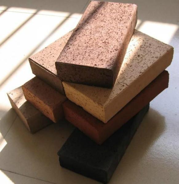 供應(yīng)什么是燒結(jié)磚建菱磚？