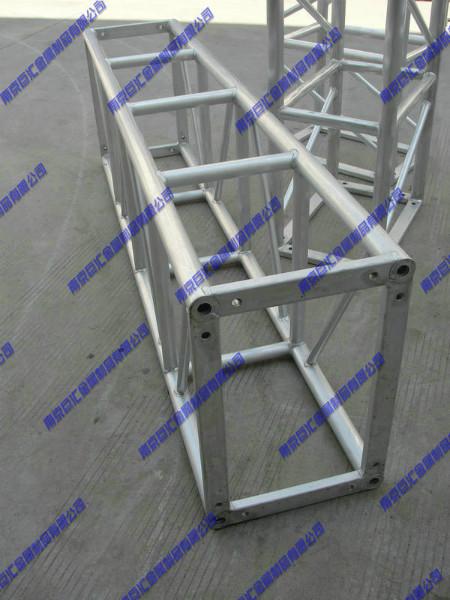 供應(yīng)400600大型鋁合金桁架/鎮(zhèn)江鋁合金行架/舞臺(tái)架/鎮(zhèn)江truss架/龍門架/大型燈光架桁架/鎮(zhèn)江廠家直銷