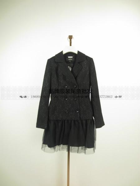 供應(yīng)本末品牌折扣尾貨女裝