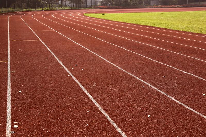 供應(yīng)東興塑膠跑道，塑膠跑道造價，塑膠跑道公司