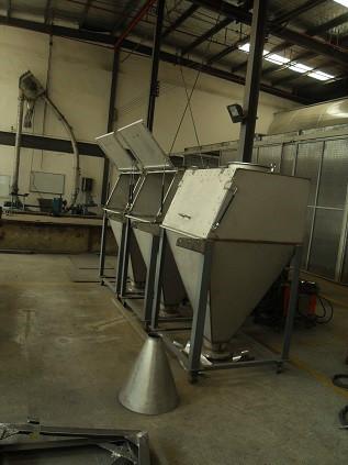 供應(yīng)大小袋拆包機(jī) 上海大小袋拆包機(jī)