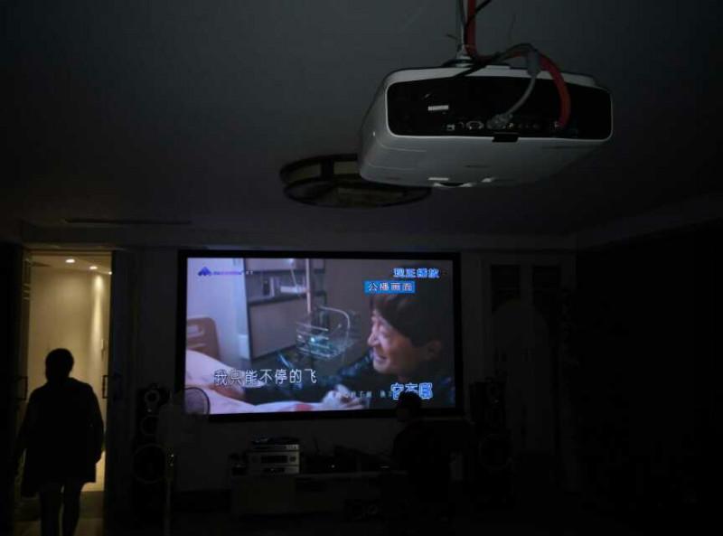 供應(yīng)CB-1970W高流明找廣州勤勝視公司服務(wù)好售后棒