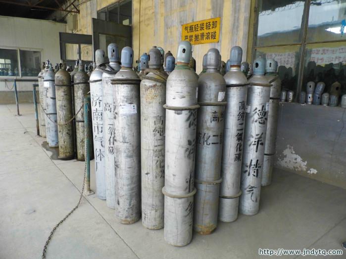 供應(yīng)用于工業(yè)高純氣體的高純氮?dú)馍a(chǎn)廠家，氮?dú)鈴S家聯(lián)系方式，廣東氮?dú)鈴S家