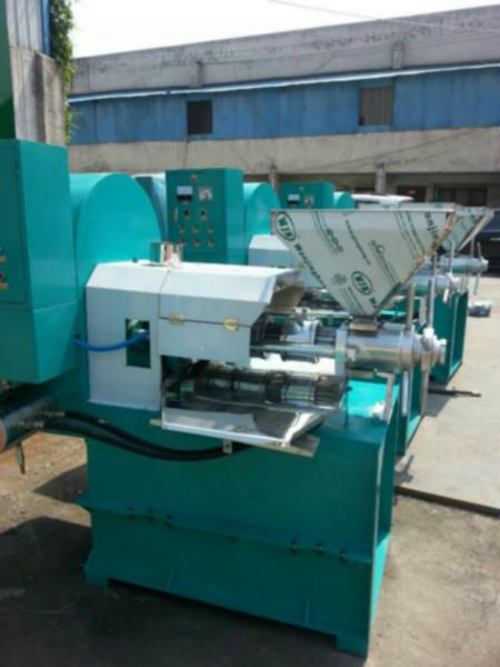 供應(yīng)河南順豐榨油機(jī)60型榨油機(jī)廠(chǎng)家