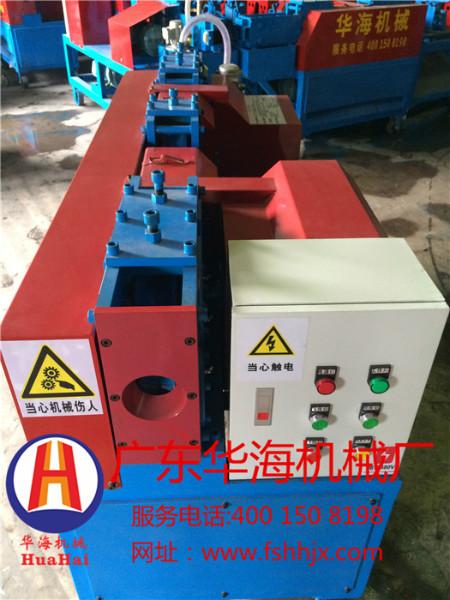 崇左市鋼管調(diào)直除銹噴漆機圖片