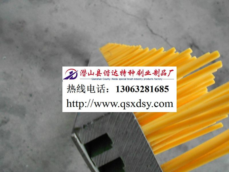 供應(yīng)草坪毛刷刷草機毛刷草坪刷砂機毛刷